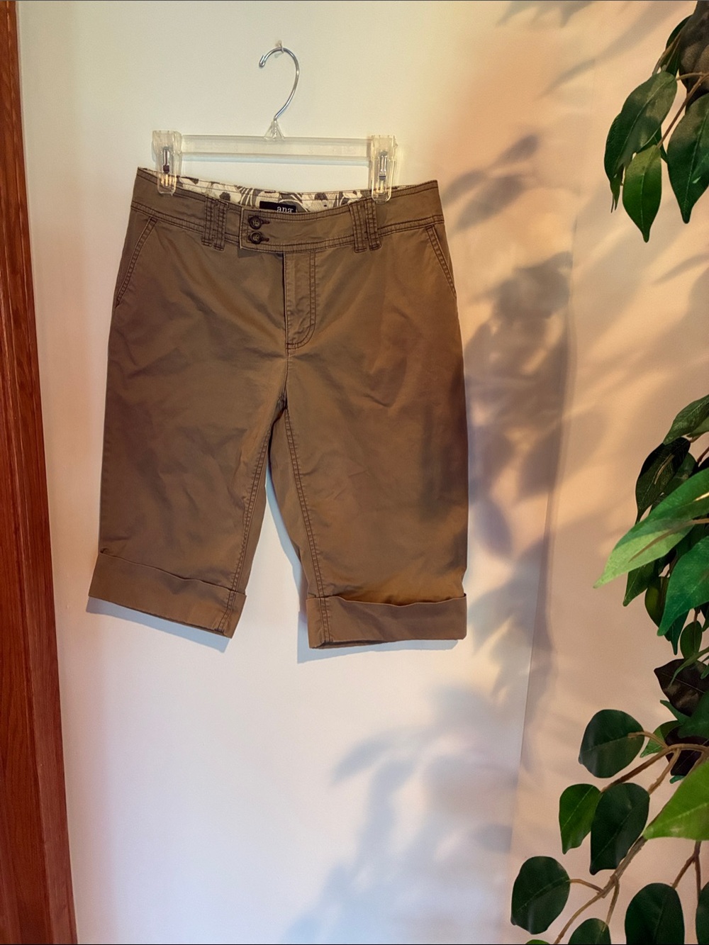 SALE a.n.a Brown/Dark Tan Women's Bermuda cuffed Shorts. Size 8